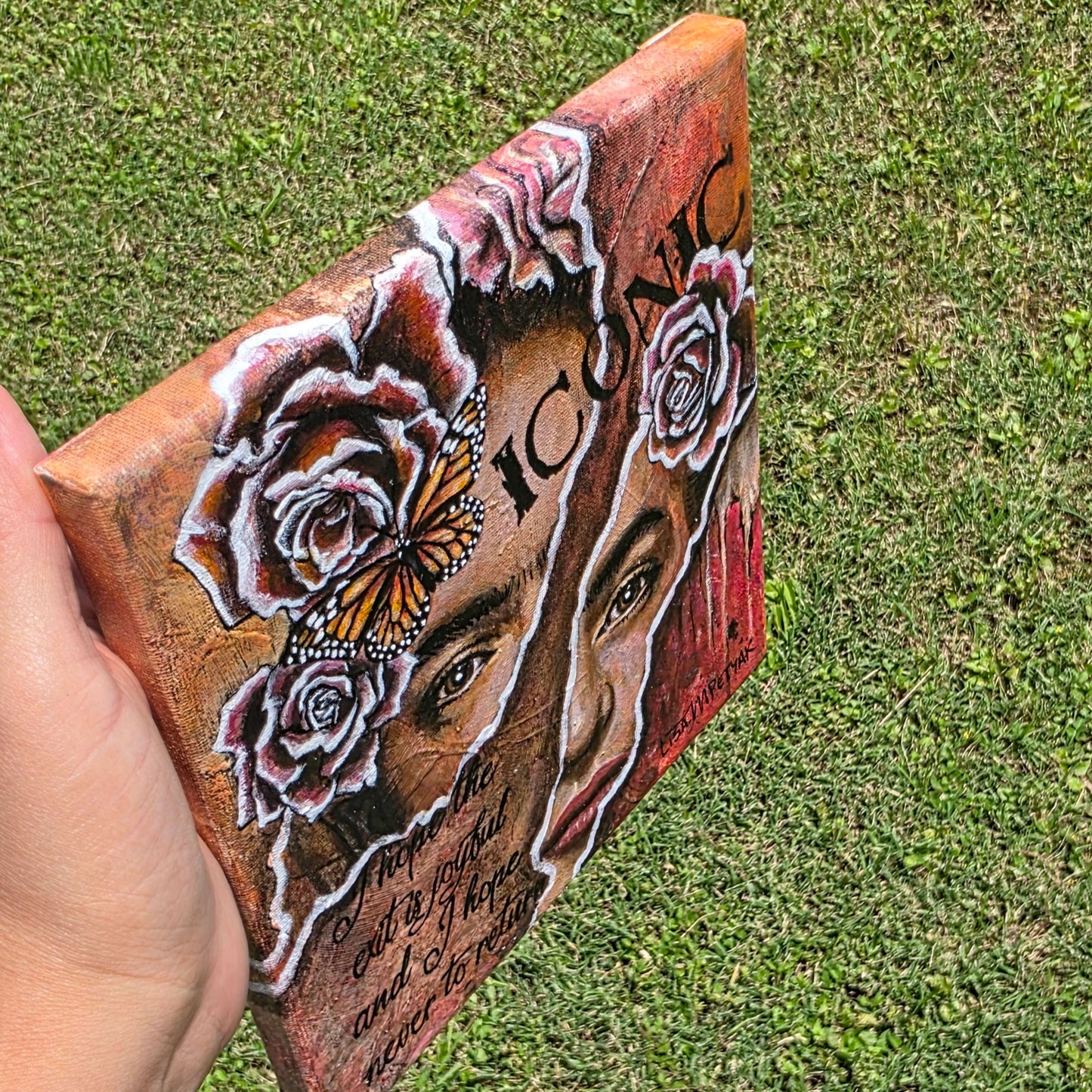 "Iconic Frida Kahlo" Mini